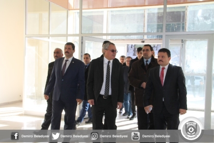MANİSA VALİSİ AHMET DENİZ, DEMİRCİ'Yİ ZİYARET ETTİ.