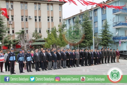 18 MART ŞEHİTLER GÜNÜ ANMA PROGRAMI TÖRENLERİ YAPILDI