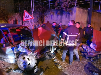 DEMİRCİ'DE TRAFİK KAZASI ; 6 YARALI