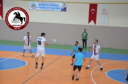 TURNUVADA HEYECAN ZİRVEDE