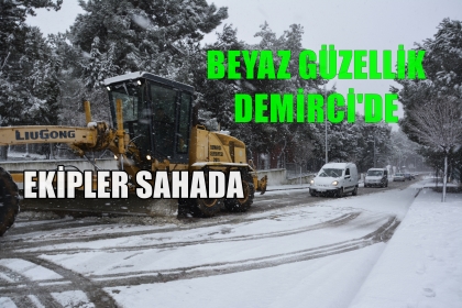 DEMİRCİ'DE KAR YAĞIŞI ETKİLİ OLUYOR