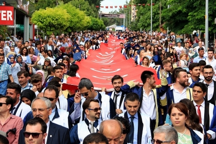 MEZUNİYET TÖRENLERİ PERŞEMBE GÜNÜ