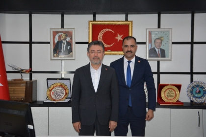 TARIM VE ORMAN BAKANIMIZ İBRAHİM YUMAKLI, BAŞKANIMIZ ERKAN KARA’YI ZİYARET ETTİ.