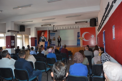 DEMİRCİ’DE İŞKUR BİLGİLENDİRME TOPLANTISI YAPILDI