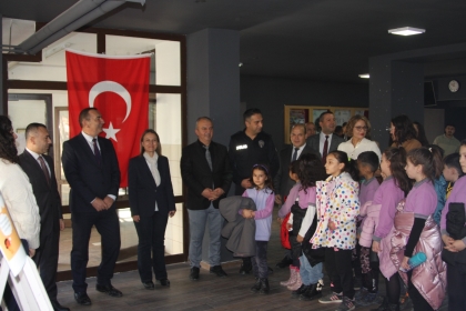 DEMİRCİ'DE 10 ARALIK İNSAN HAKLARI GÜNÜ ETKİNLİĞİ