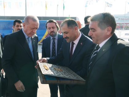 BAŞKANIMIZ ERKAN KARA, CUMHURBAŞKANIMIZ RECEP TAYYİP ERDOĞAN’A İLÇEMİZİN TALEPLERİNİ ARZ ETTİ.